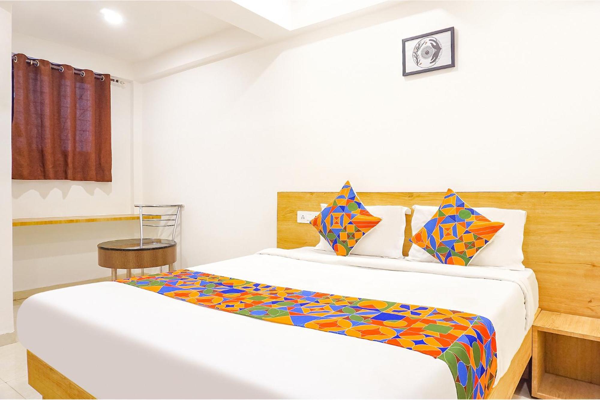 Fabhotel Saffron Inn I - Nr Darshan Museum Púna Kültér fotó
