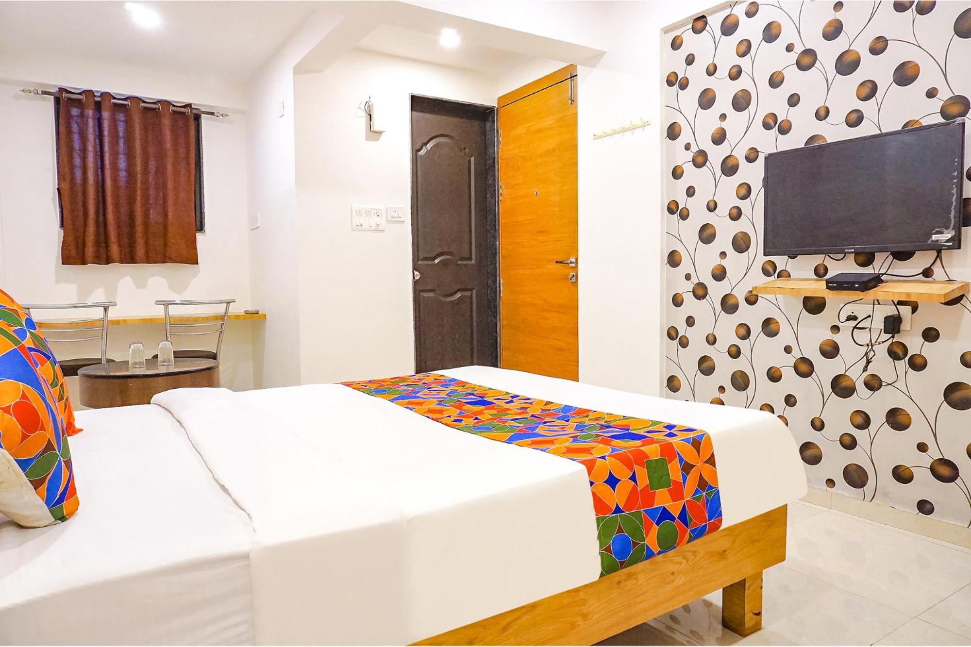 Fabhotel Saffron Inn I - Nr Darshan Museum Púna Kültér fotó
